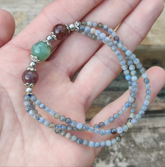 Labradorite, Jade And Garnet Bracelet - Picture 4 of 7